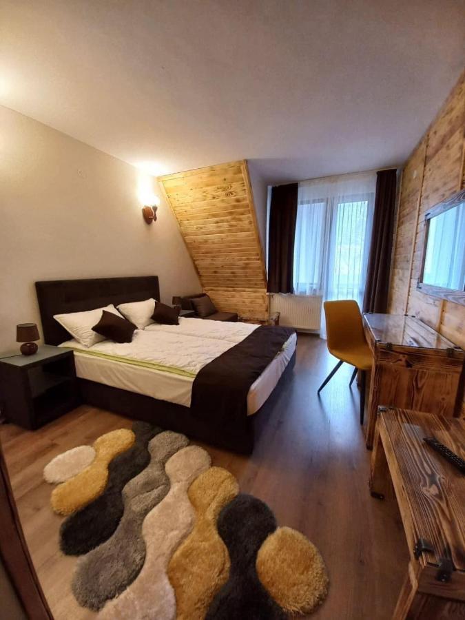 Nicole Hotel & Restaurant Samokov Esterno foto