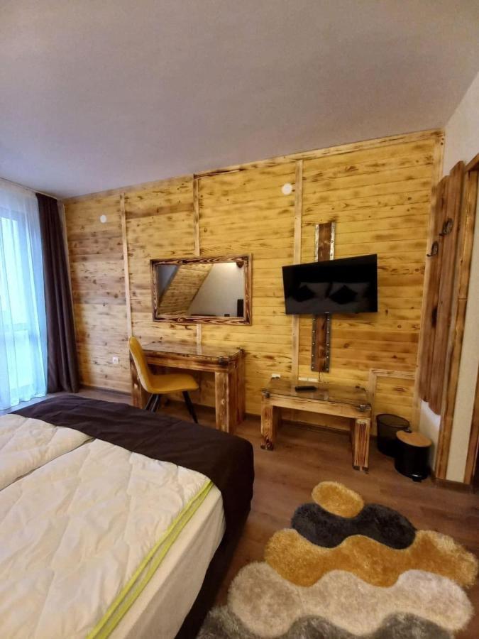 Nicole Hotel & Restaurant Samokov Esterno foto